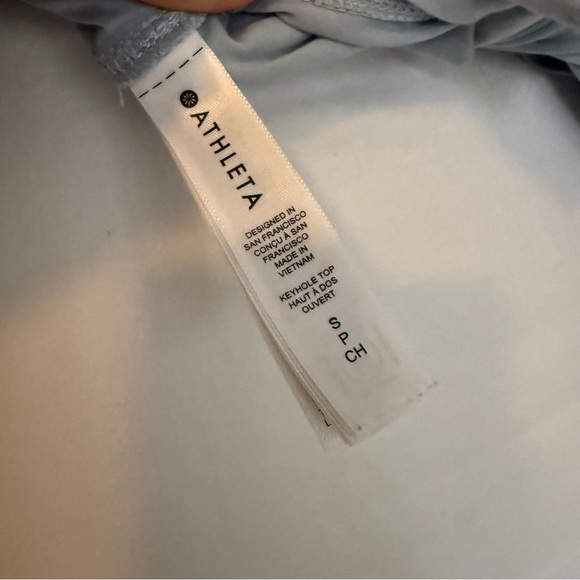 Athleta Blue Long Sleeve Keyhole Back Top Women’s Small Workout Casual - Picture 5 of 5